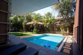 Seis Villa-Splendid 4 bhk villa with private pool